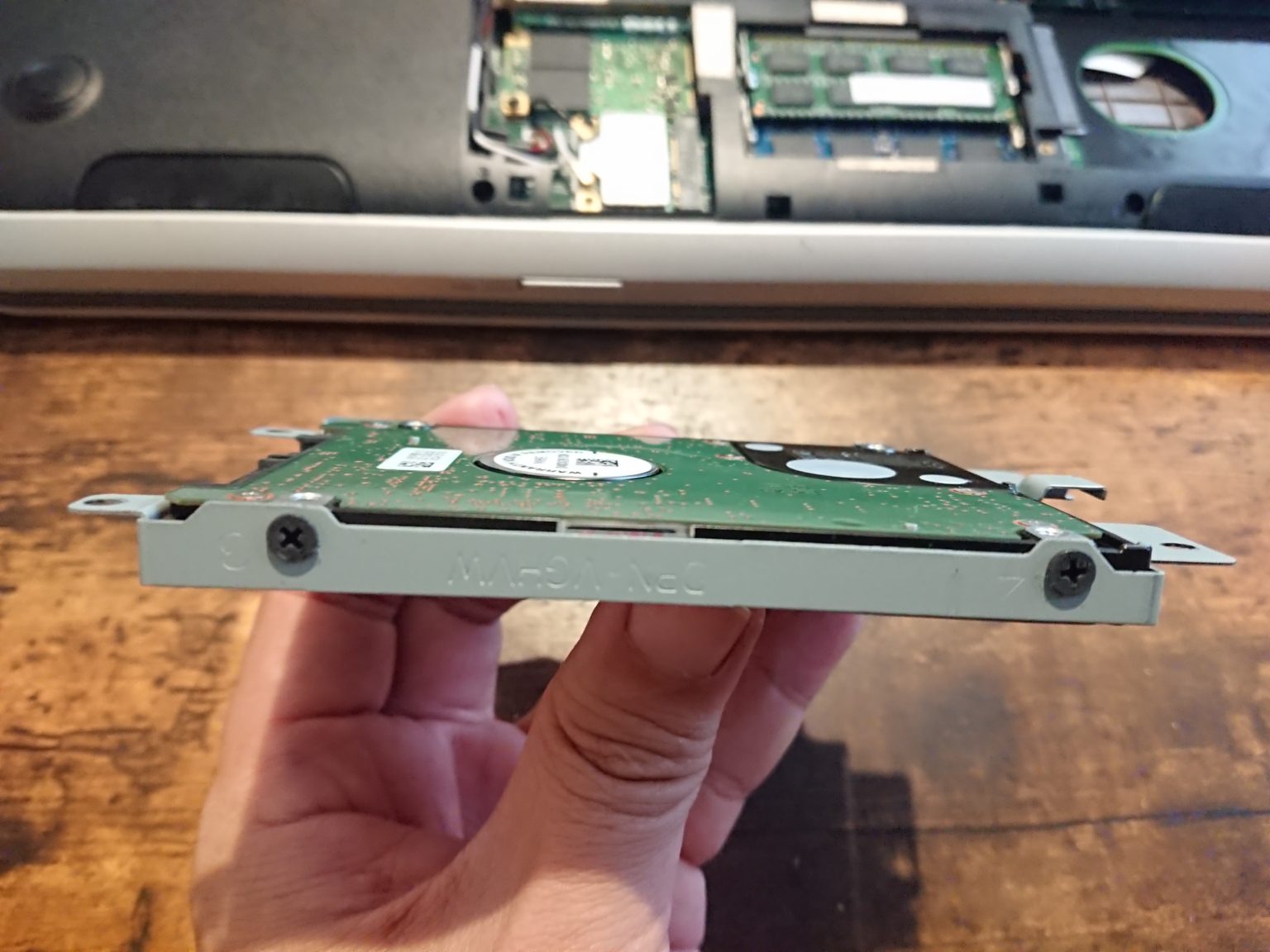 Dell inspiron 7720 установка ssd